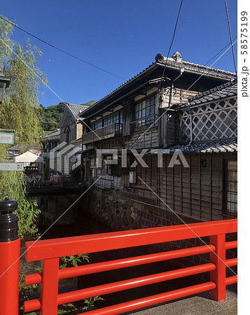 赤い橋と瓦町 下田ペリーロード 赤い橋と瓦町 下田ペリーロード 58575199
