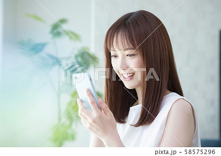 ビューティー　スマホ　スマートフォン　携帯　携帯電話 58575296