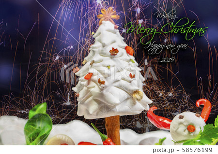 雪だるま スノーマン ゆきだるま 58576199