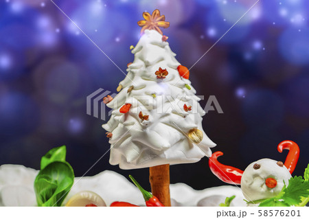 雪だるま スノーマン ゆきだるま 58576201