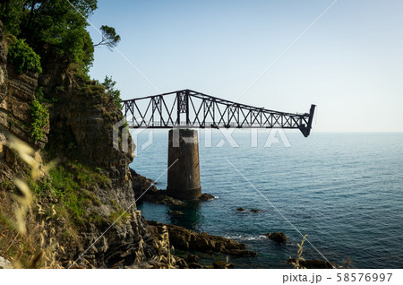 Old abandoned rusty iron loading bay, profile view 58576997