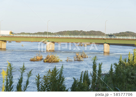 吉田川 品井沼大橋 はん濫 決壊 増水 洪水 吉田川 品井沼大橋 はん濫 決壊 増水 洪水 58577706