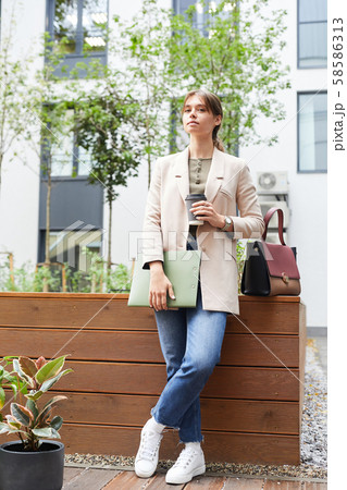 Woman in the city 58586313