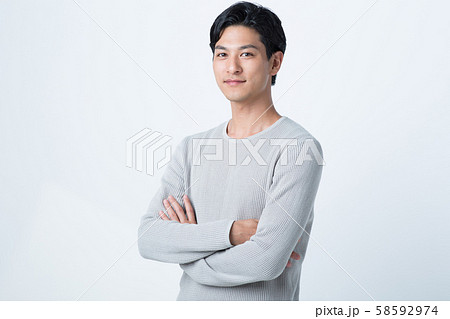 20代男性 20代男性 58592974