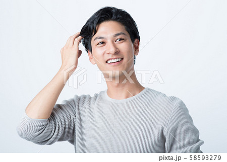 20代男性 58593279