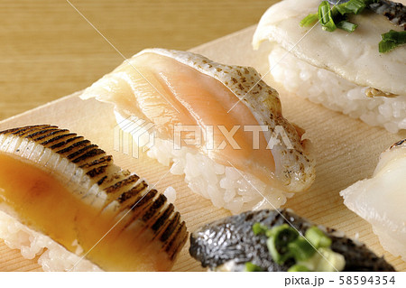 炙りのサーモンハラスの握り 58594354