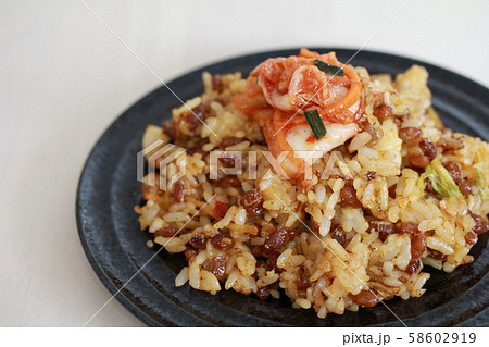 納豆と白菜キムチの炒飯 58602919