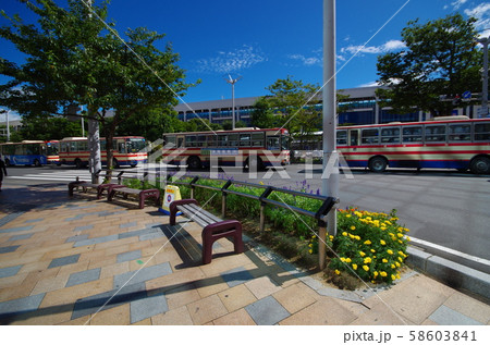 郡山駅前を走る路線バス 郡山駅前を走る路線バス 58603841