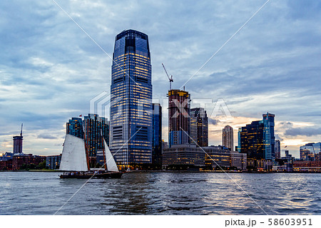 Sailing boat against skyline of New York 58603951