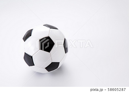 サッカーボール 58605287