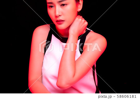 女性 ビジネス 体調不良 女性 ビジネス 体調不良 58606181