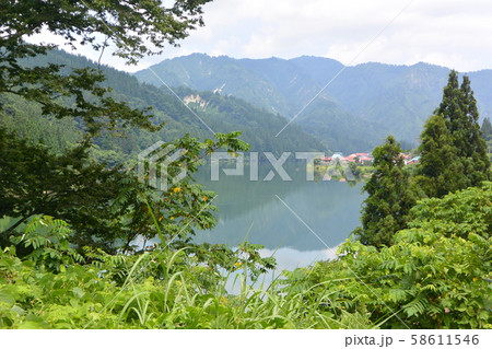 南会津を流れる只見川 58611546