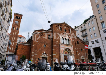 ミラノ サン・バビラ教会 曇り空 ミラノ サン・バビラ教会 曇り空 58614487
