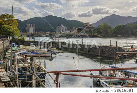 滋賀　瀬田川と瀬田の唐橋 58616691