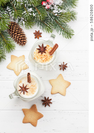 Eggnog. Traditional christmas cocktail 58620800