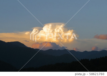 油絵の様な雲 油絵の様な雲 58621760