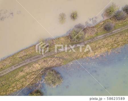 Dike in submerged floodplains 58623589