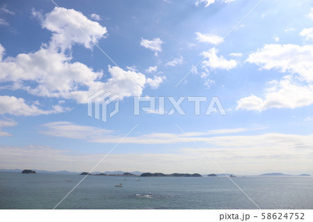 羽豆岬から見た篠島、渥美半島 58624752