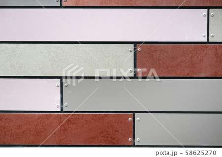 古いトタン(ブリキ)板の模様　Old painted degraded tin plate 58625270