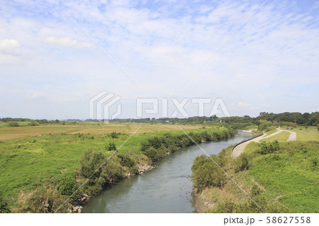 荒川（新井橋より上流側を望む） 58627558