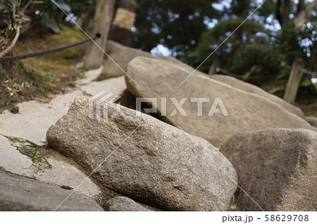 石の階段 58629708