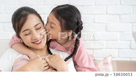 親子 ライフスタイル 仲良し 親子 ライフスタイル 仲良し 58630053