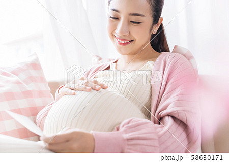 妊婦 ライフスタイル 写真 妊婦 ライフスタイル 写真 58630171