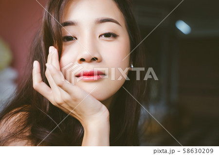 女性　ビューティー 58630209