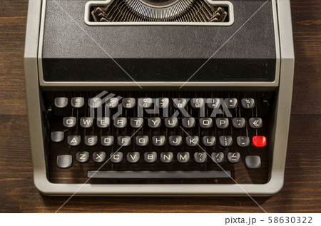 古いタイプライター/クローズアップ 古いタイプライター/クローズアップ 58630322