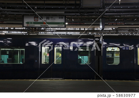 品川駅に姿を現した埼京線直通の相鉄12000系 品川駅に姿を現した埼京線直通の相鉄12000系 58630977