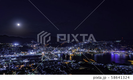 稲佐山展望台から望む長崎市の夜景Ⅱ 58641324