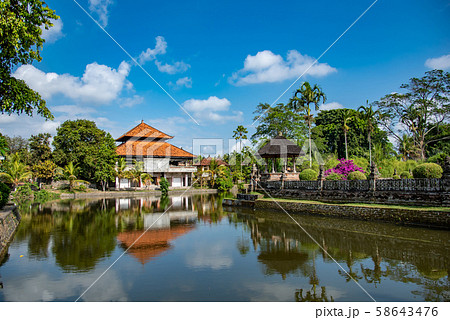 バリ島　世界遺産　タマンアユン寺院 58643476