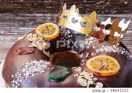 Roscon de reyes background 58645327