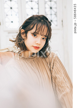 ヘアスタイルイメージ シースルーバングの写真素材