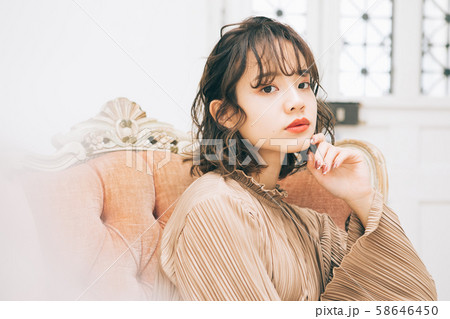 ヘアスタイルイメージ　　シースルーバング 58646450