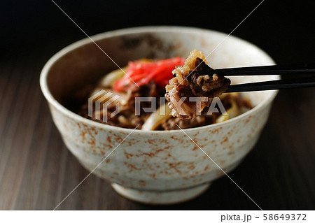 牛丼 58649372