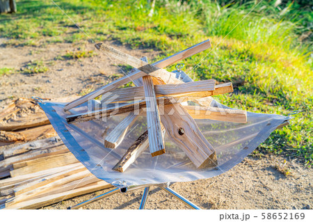 キャンプ素材 焚火台 キャンプ素材 焚火台 58652169