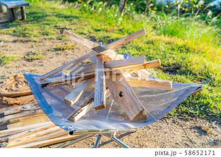 キャンプ素材　焚火台 58652171