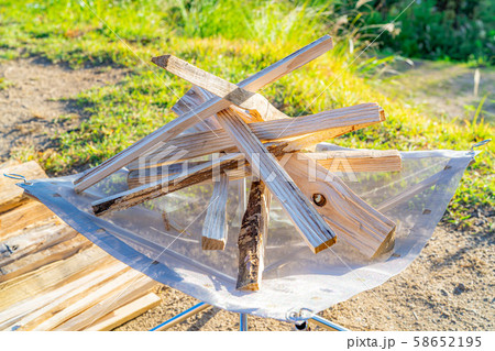 キャンプ素材 焚火台 キャンプ素材 焚火台 58652195