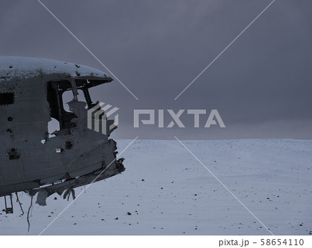 The cockpit of the crashed plane in Iceland 58654110