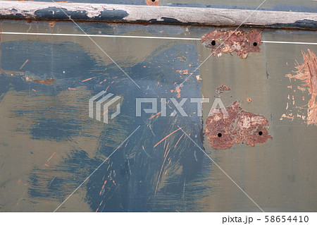 車の傷 Deteriorated car (rust, dent, dirt, scratches) 58654410