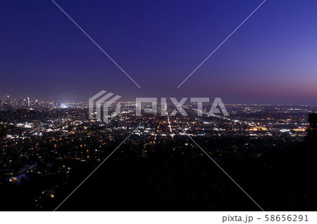 グリフィス天文台より見たロサンゼルスの夜景 58656291