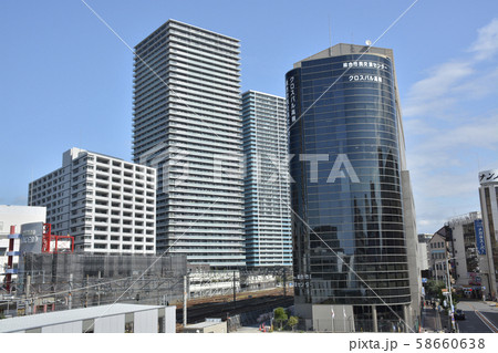 【大阪府】高槻駅前の都市風景 【大阪府】高槻駅前の都市風景 58660638