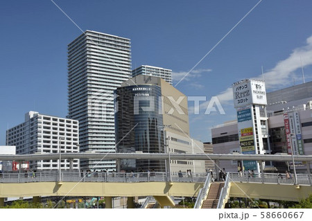 【大阪府】高槻駅前の都市風景 【大阪府】高槻駅前の都市風景 58660667