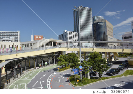 【大阪府】高槻駅前の都市風景 【大阪府】高槻駅前の都市風景 58660674