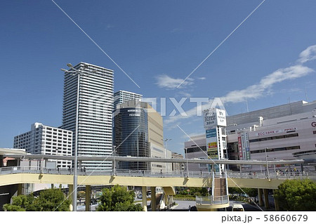 【大阪府】高槻駅前の都市風景 【大阪府】高槻駅前の都市風景 58660679