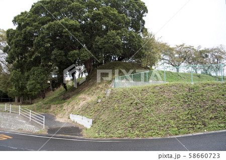 常陸太田城　本丸跡に残る櫓台 58660723