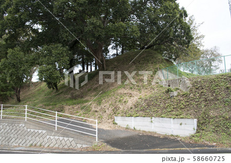 常陸太田城　本丸跡に残る櫓台 58660725