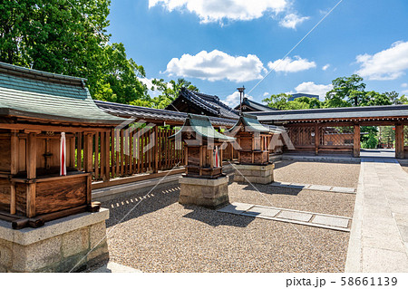 末社東側 城南宮 本殿の周り 58661139