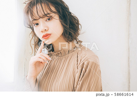 ヘアスタイルイメージ　　シースルーバング 58661614